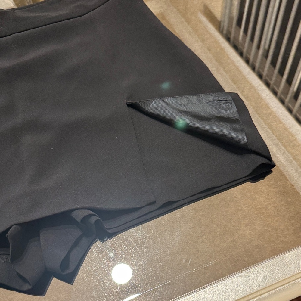 Zara Women's Elegant Black Skorts - Picture 3 of 6